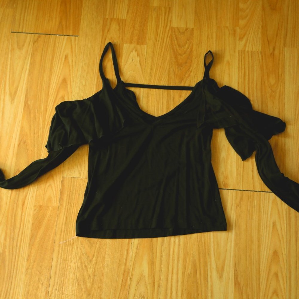 NEW long sleeve, cold shoulder top by Chelsea Sky!